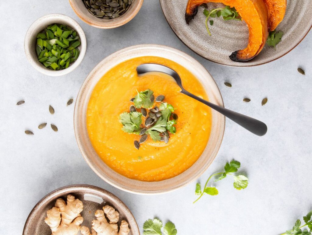 Das liebste Kürbisrezept von Chefredakteurin Jasmin Schakfeh ist Kürbissuppe mit Ingwer.