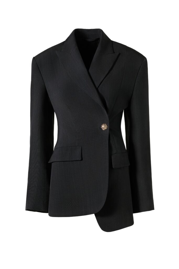 Blazer aus der H&M Studio Resort Capsule Kollektion, um € 249,-